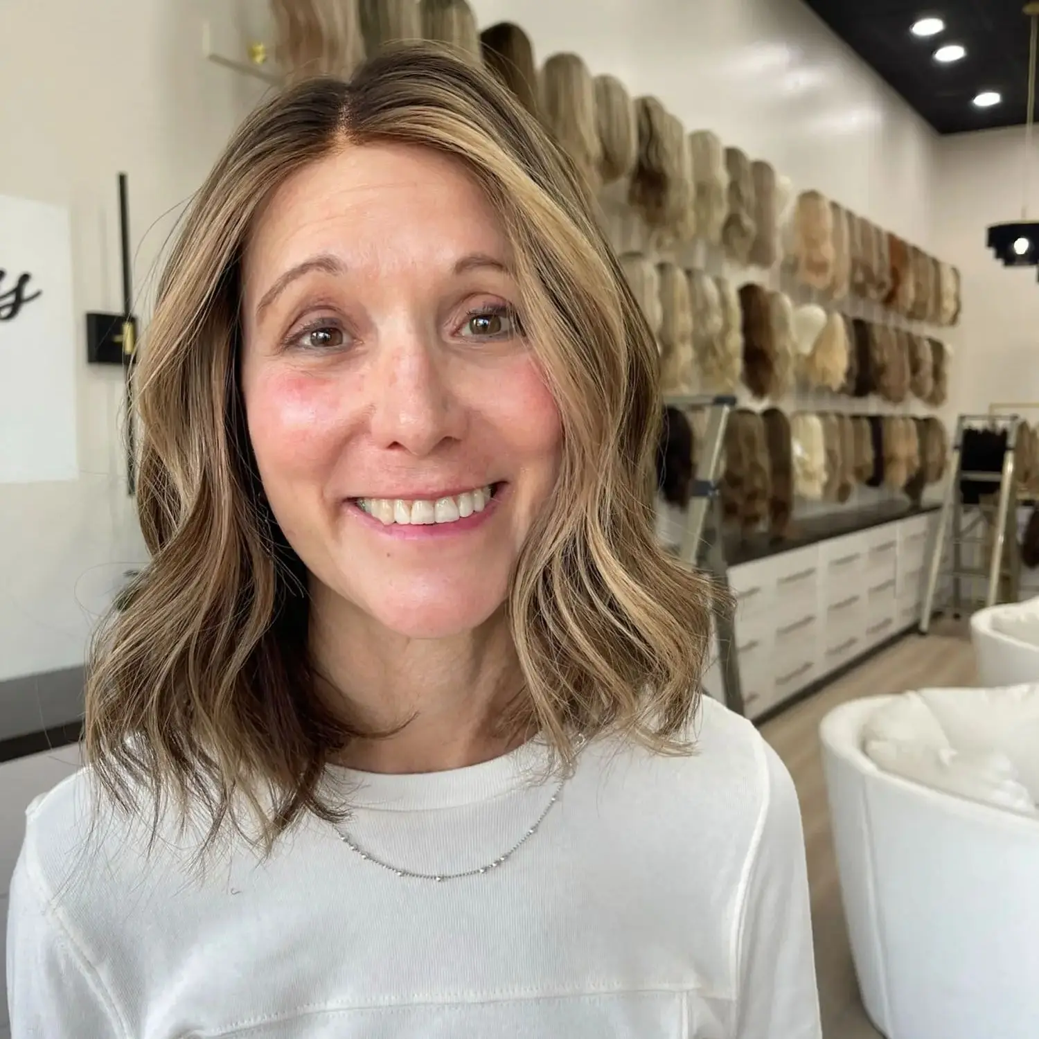 شعر مستعار بوب مموج كراميل بني للنساء، جزء مجاني، شعر مستعار صناعي مقاوم للحرارة، يبحث خط شعر طبيعي للحفلات اليومية المستخدمة