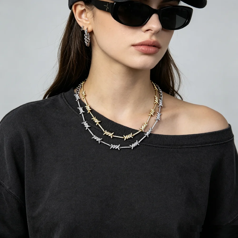 Newly launched fashion suitable for both men and women to wear hip-hop thorns long chain necklaces, men's and women's jewelry