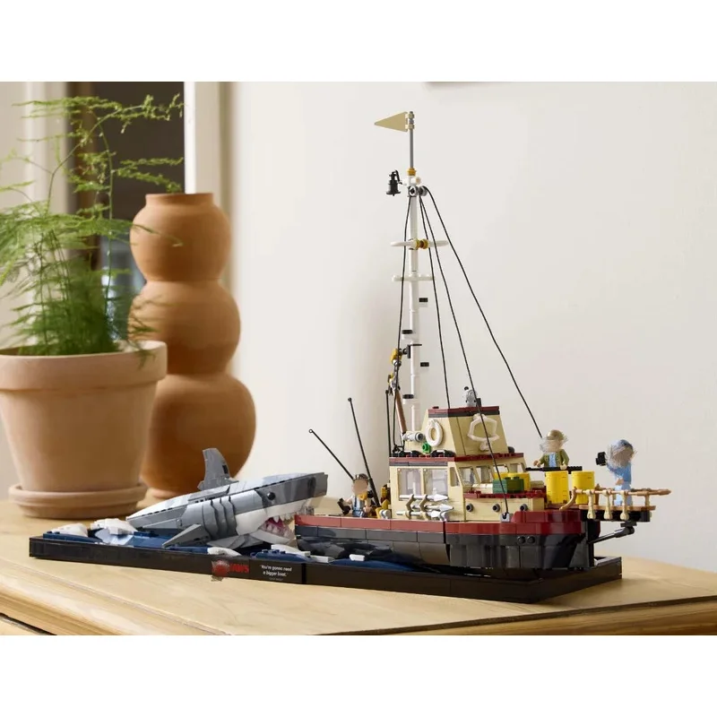 

Great White Shark Building Blocks 21350 Creative Boy Assembly Toy Model 1497pcs Children's Toy Gift