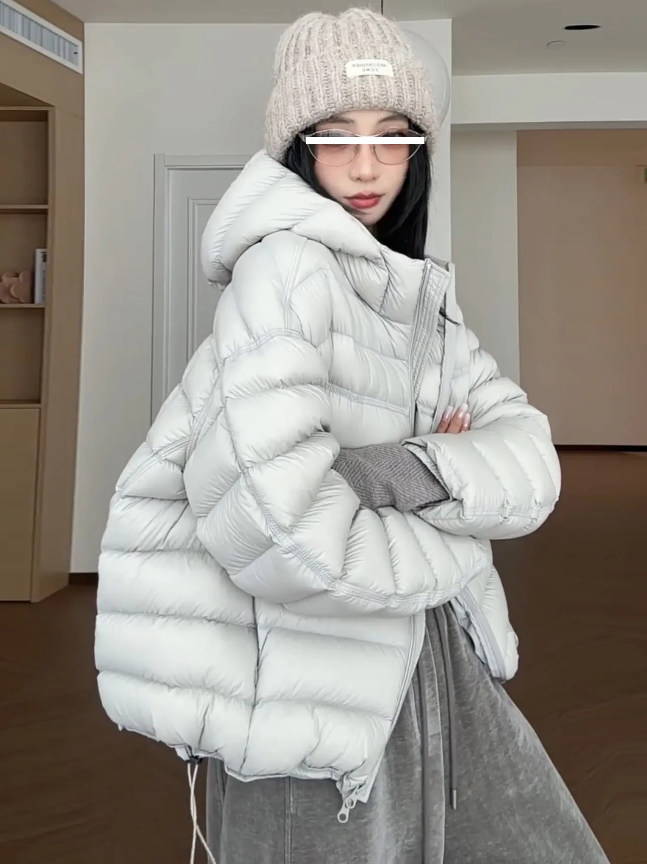 

Women's Short Puffer Jacket 2026 Winter New Style Small Size Hooded Loose Fashion Cloud Coat Duck down Warm Casual Loose Fit