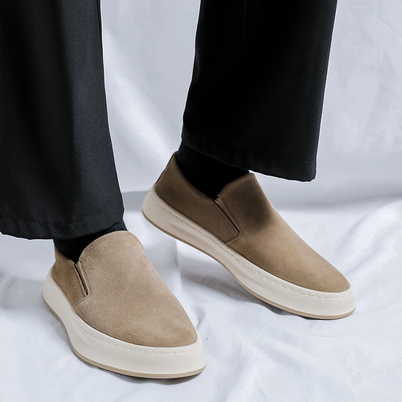 أحذية رجالية صيفية بدون كعب قابلة للتنفس كاجوال خفيفة الوزن ومريحة وبسيطة لزيادة الارتفاع