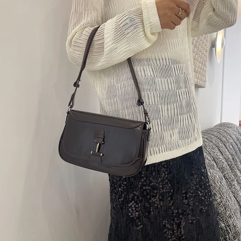 

FIRMRANCH INS Hot Texture Korean Niche Top-Quality Cowhide Shoulder Underarm Bag Diagonal Flip Saddle Purse Daily Commuting Chic