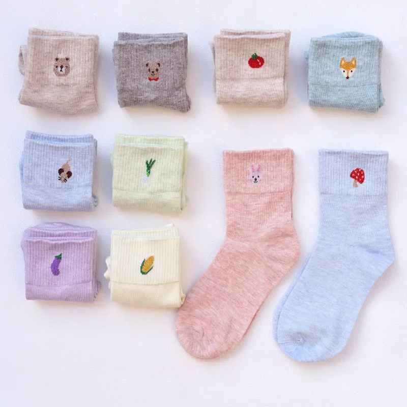 

2024 Woman's Fashion Socks Crew Socks Women's Cartoon Fruit Sock Colorful Cotton Harajuku Sock Pink Green Brown Grey Socks