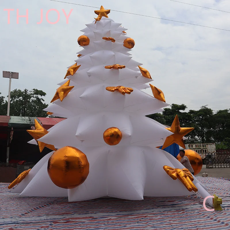 nave aerea veloce a porta, grande albero di Natale gonfiabile bianco all'aperto, palloncino per albero di Natale con illuminazione a LED con palline dorate