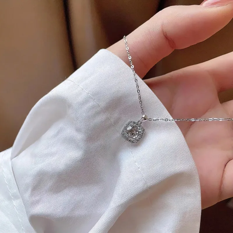 Luxury Exquisite Stainless Steel Square Full Zircon Pendant Necklace for Woman Korean Shiny Collarbone Chain Jewelry Accessories