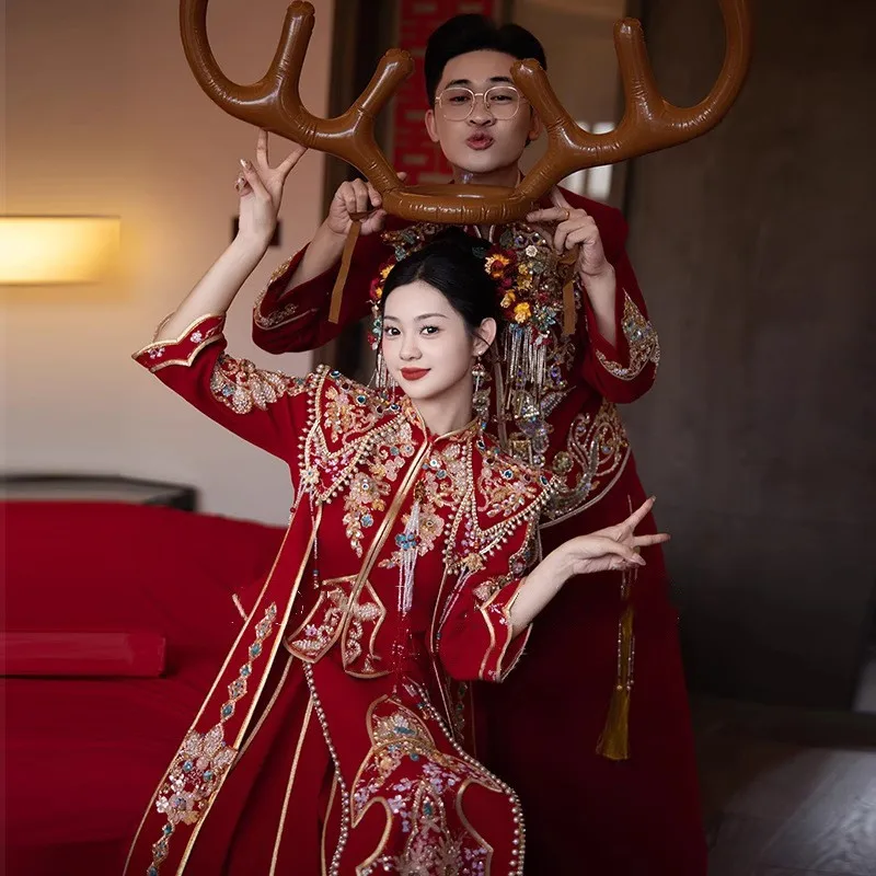 

Новое красное свадебное платье с короной дракона и феникса в китайском стиле.