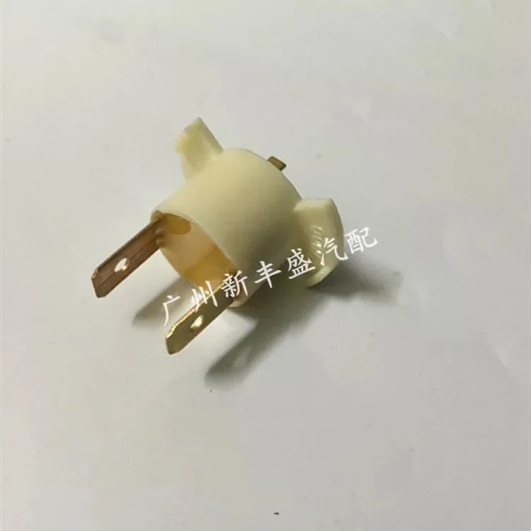 

For Toyota 2000-2004 Odyssey RA6 Headlight Bulb Socket