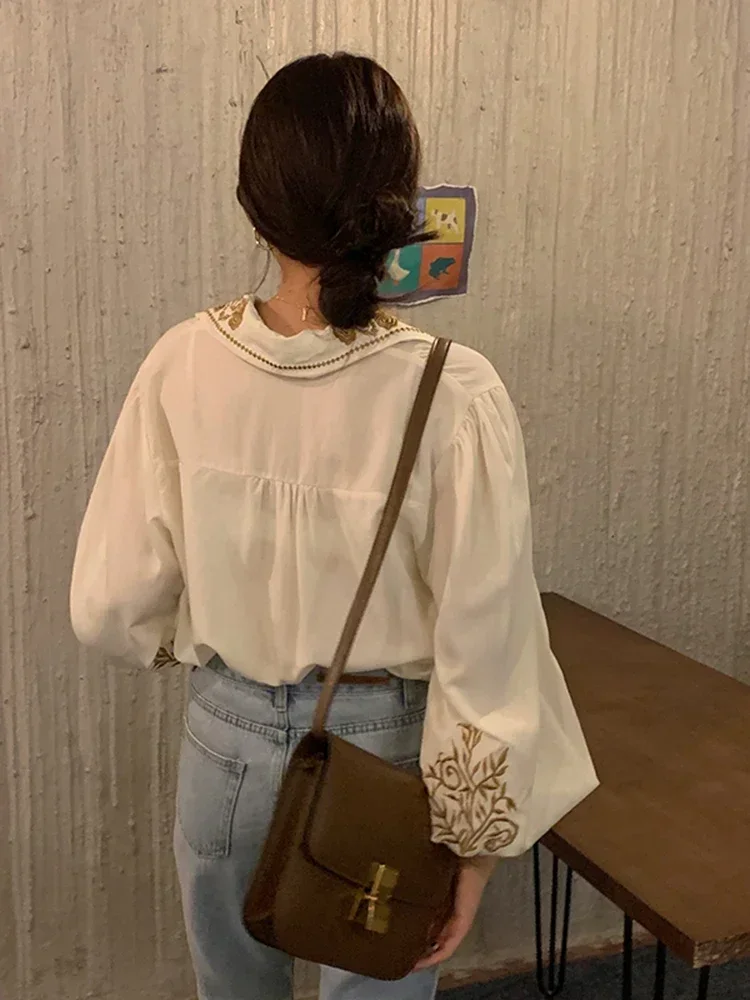 Spring Autumn New Retro Lapel Shirt Female Heavy Industry Embroidery Single-breasted Loose Lantern Sleeve Shirt Top UK921