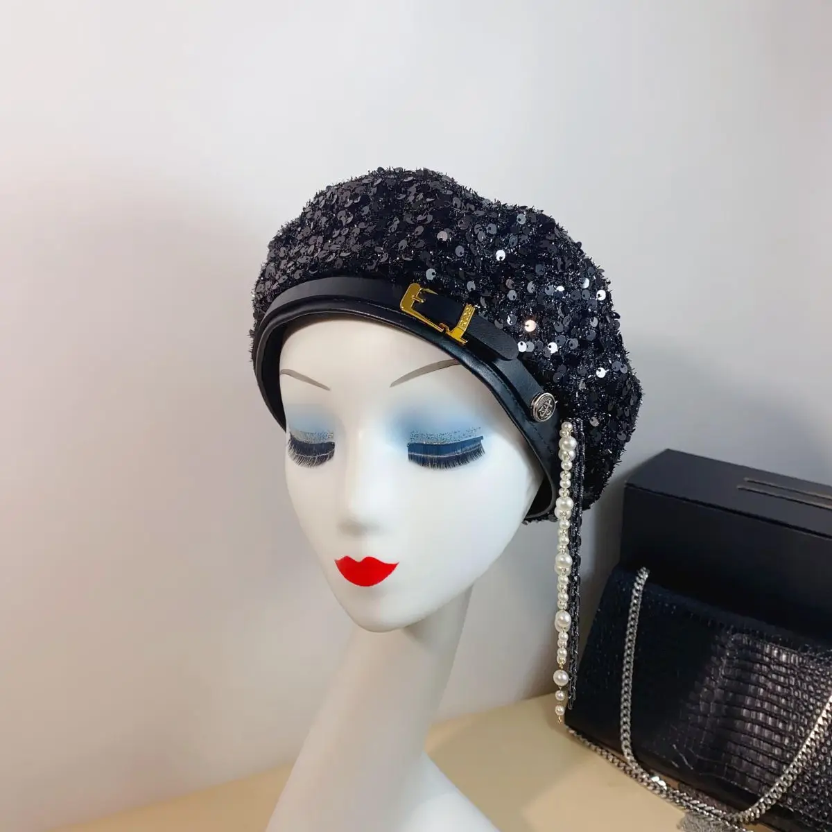 Hat, Black Chain, Sparkling Diamond Sequins, High-end Beret, Elegant Painter Hat for Spring and Autumn Travel, Female