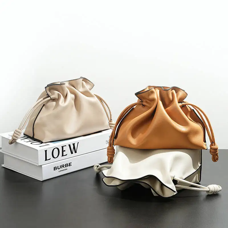 

Autumn Winter Classic Flamenco Fashion Lucky Cloud Genuine Leather Drawstring Shoulder Crossbody Small Fashion Luxury Bucket Bag