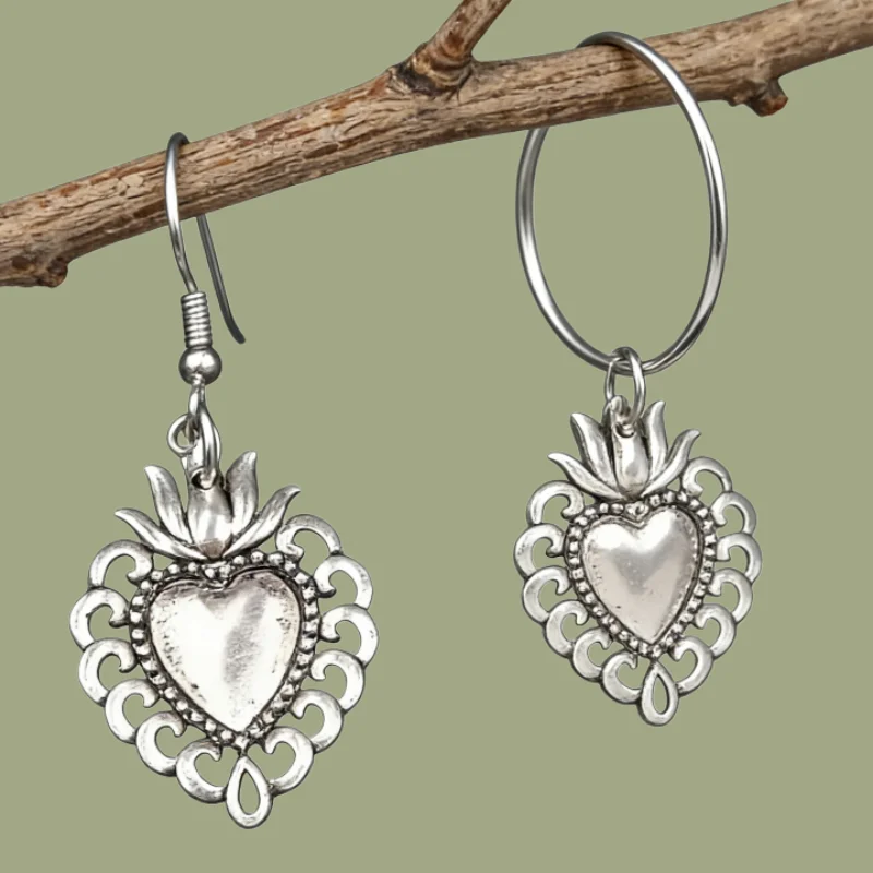 

1pair Silver Plated Small Sacred Heart Cross Earrings DIY Retro Christian Jewelry Crafts For Mom's Gift P635