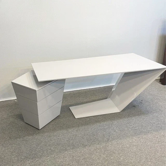 Modern minimalist high-end solid wood de sk desi gner villa luxury study office h igh-end paint desk
