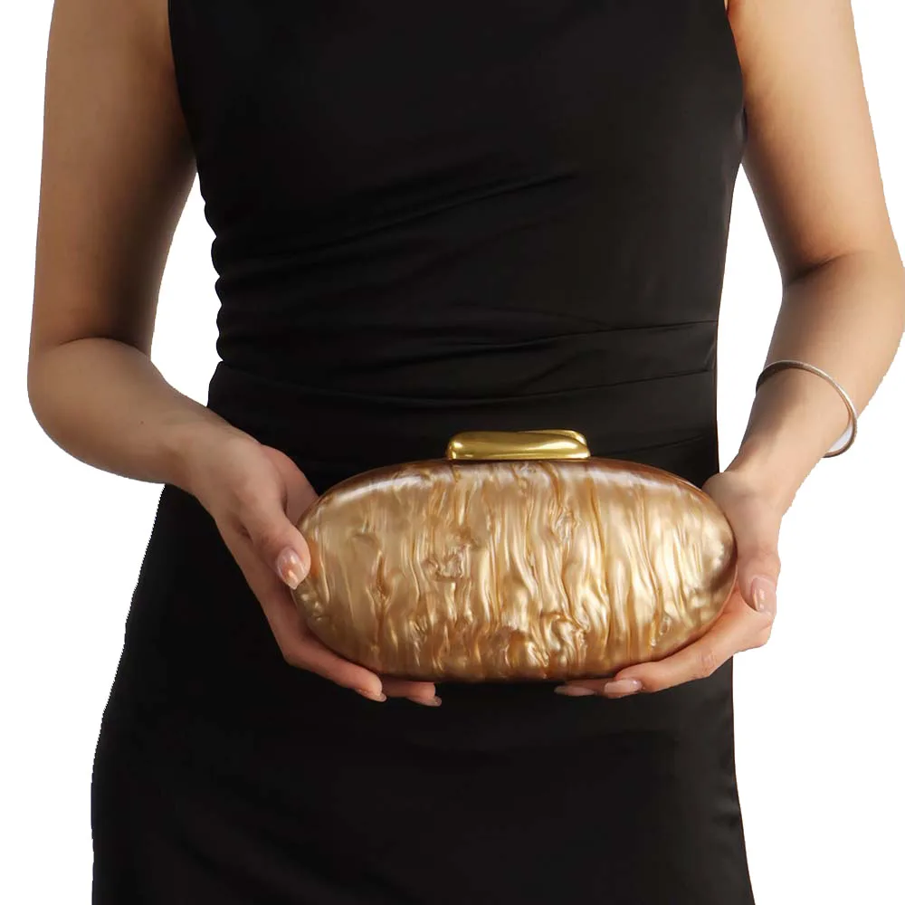 

Women Metallic Evening Handbag Cute Shell Shape Purse Metal Chain Acrylic Shoulder Bag Sparkly Acrylic Clutch Bag for Wedding