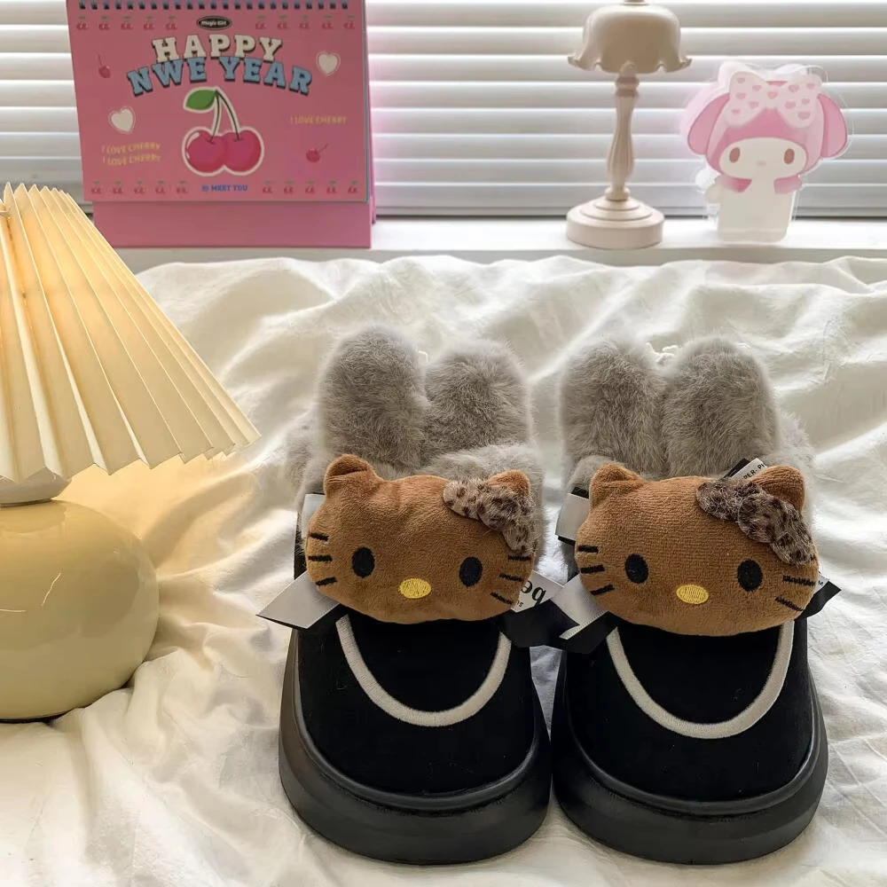 

Новая зимняя плюшевая обувь Hello Kitty для женщин Kawaii Sanrio, нескользящая универсальная утолщенная теплая плюшевая обувь с героями мультфильмов для милых девочек