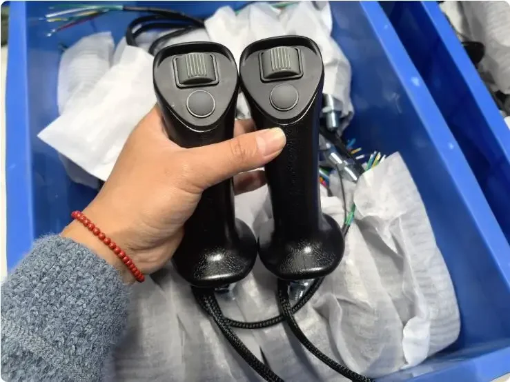 For Bobcat 17 20 25 27 Doosan 17 Joystick Handle Glue Handle Assembly Electronic Control Handle Glue High Quality Excavator