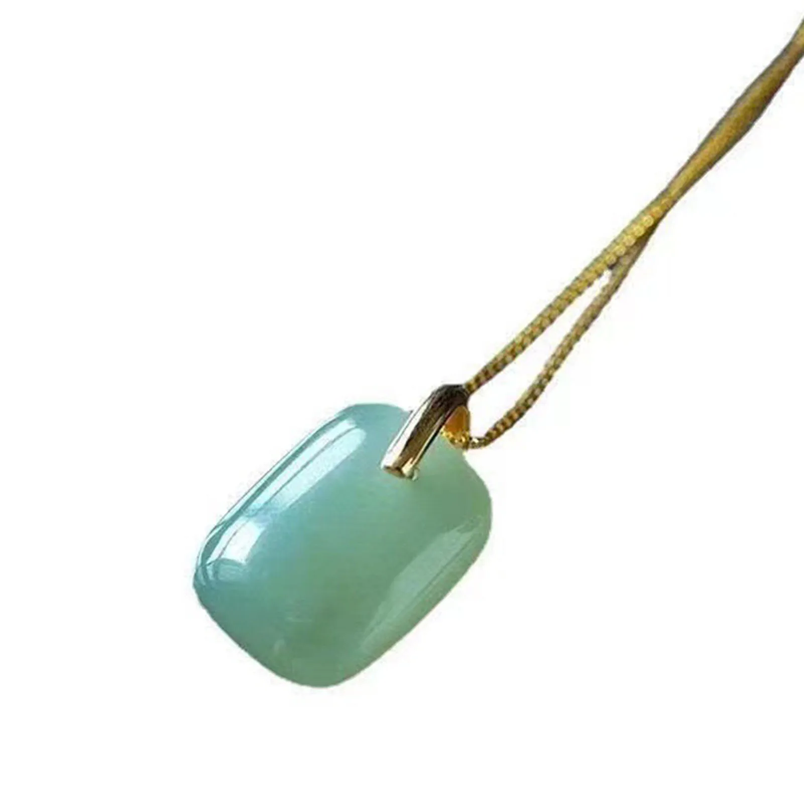 Necklace Green Jade Lucky Charm Durable Smooth Surface Necklace for Special Occasions Friends Party