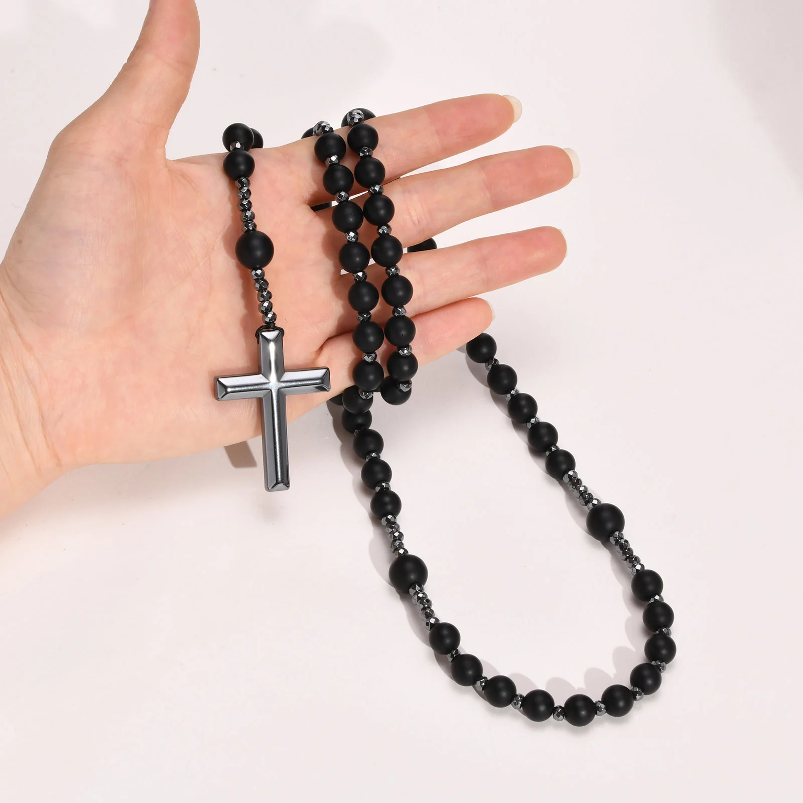 Schwarze Perlen Kreuz Rosenkranz Halsketten für Männer, männliche Power Balance Hämatit Kette Halskette, religiöser Glaube Gebetsschmuck – Detail 6