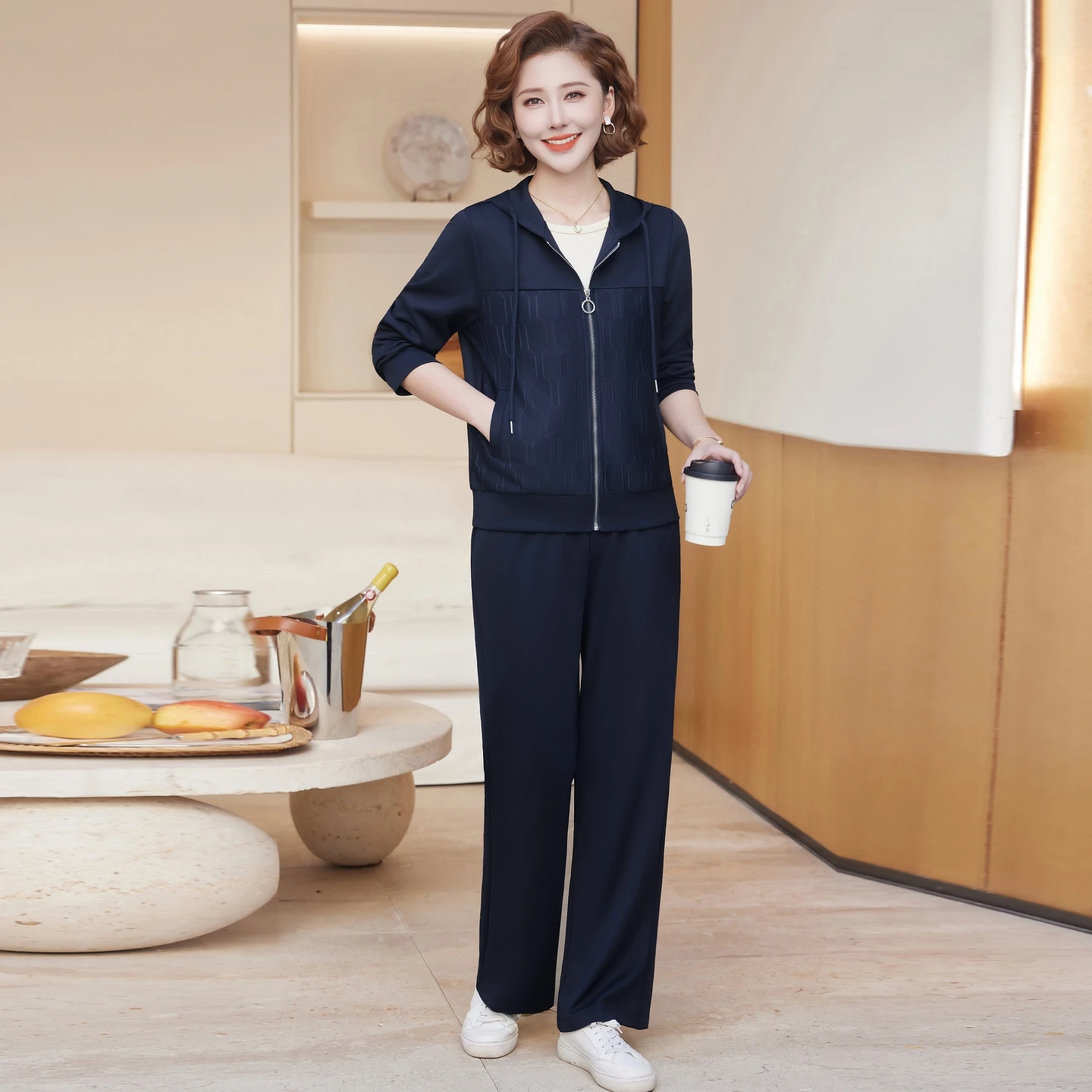 

Ele Two-Piece Sportswear Set for Middle-Aged Women Spring Faion Outerwear Ladylike Design Stand Fit Long Pants