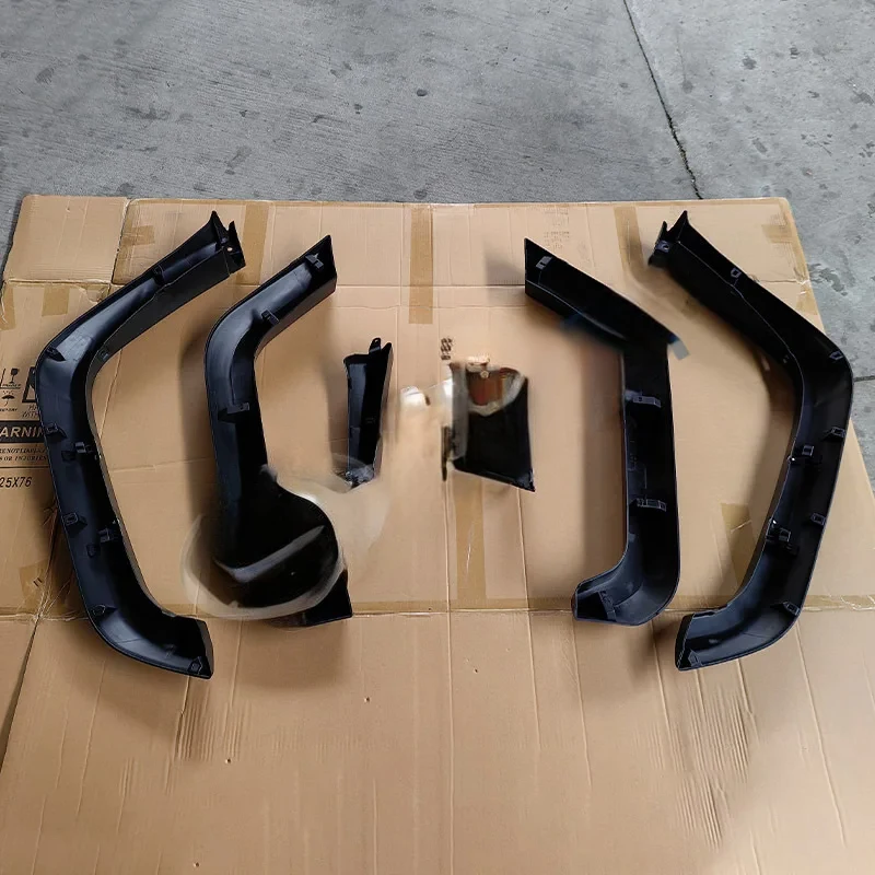 

Four-Door Pickup Truck Car Body Kits Eyebrow Wheel LC79 FJ79