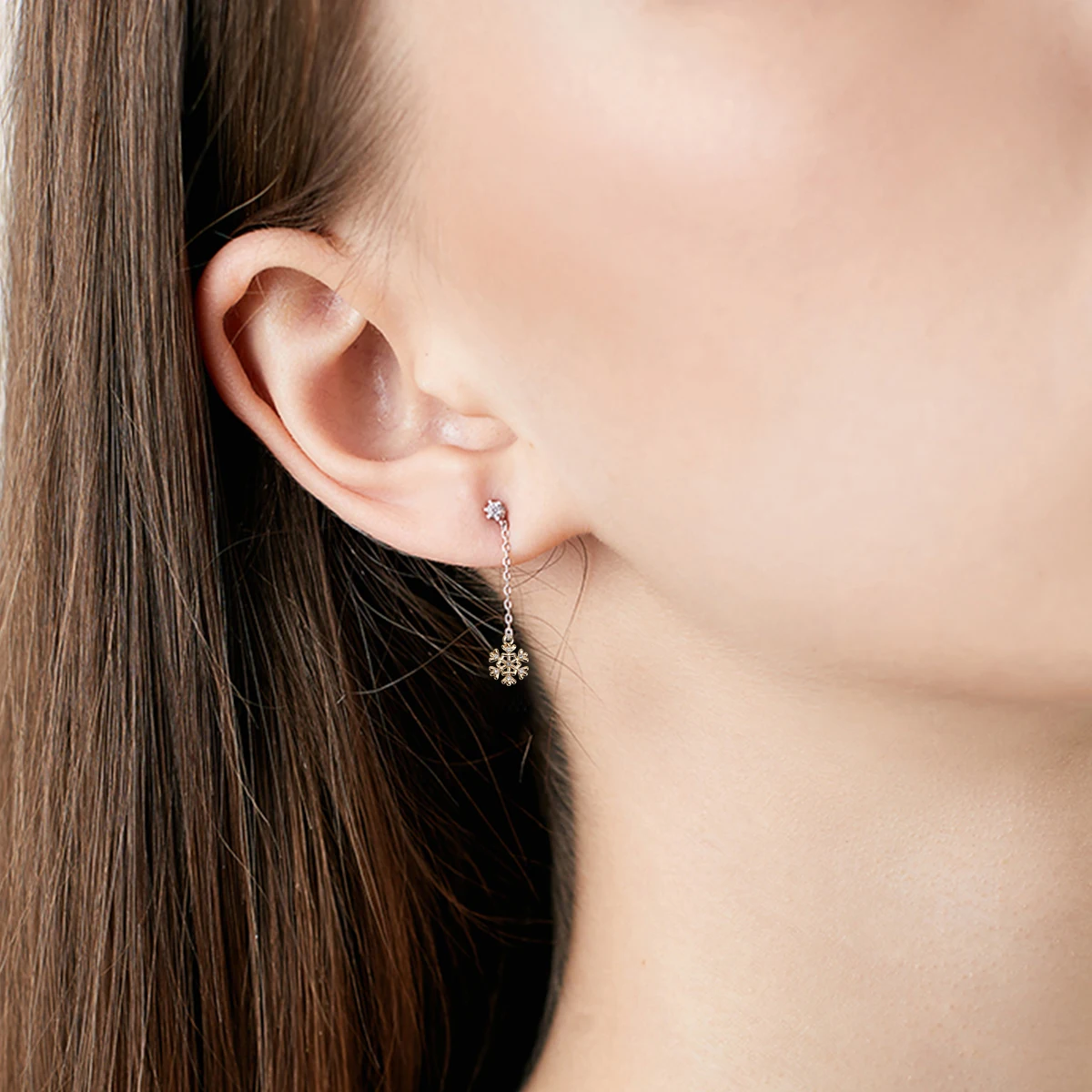 

10 Pcs Christmas Bulb Bracelets Resin Snowflake Beads Necklace Rhinestone Jewelry Keychain Decor Charm for Holiday Gifts