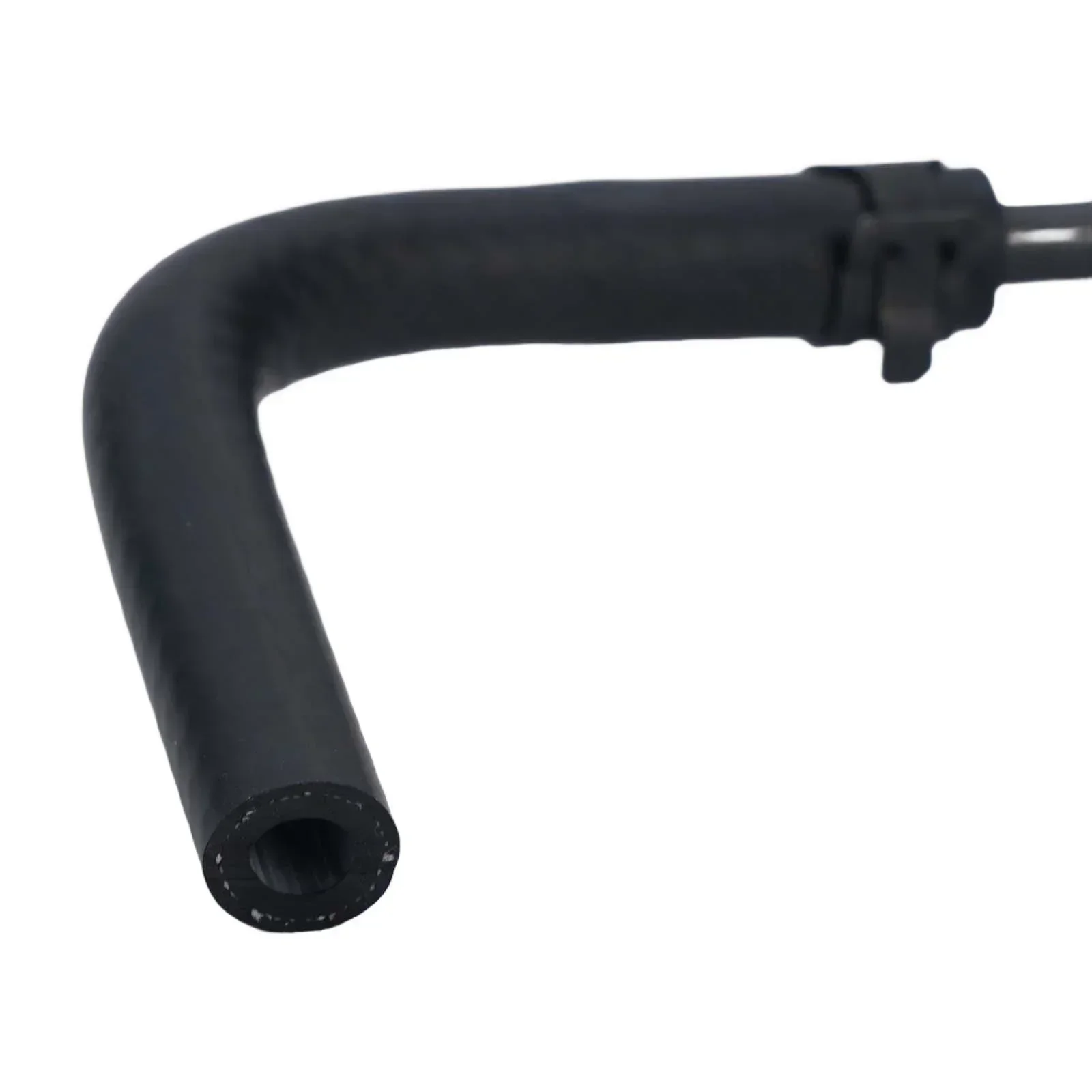 Water Hose Black Engine Coolant Hose for Mercedes for Benz W203 C230 1 8L 20032005 Maximum strength and toughness