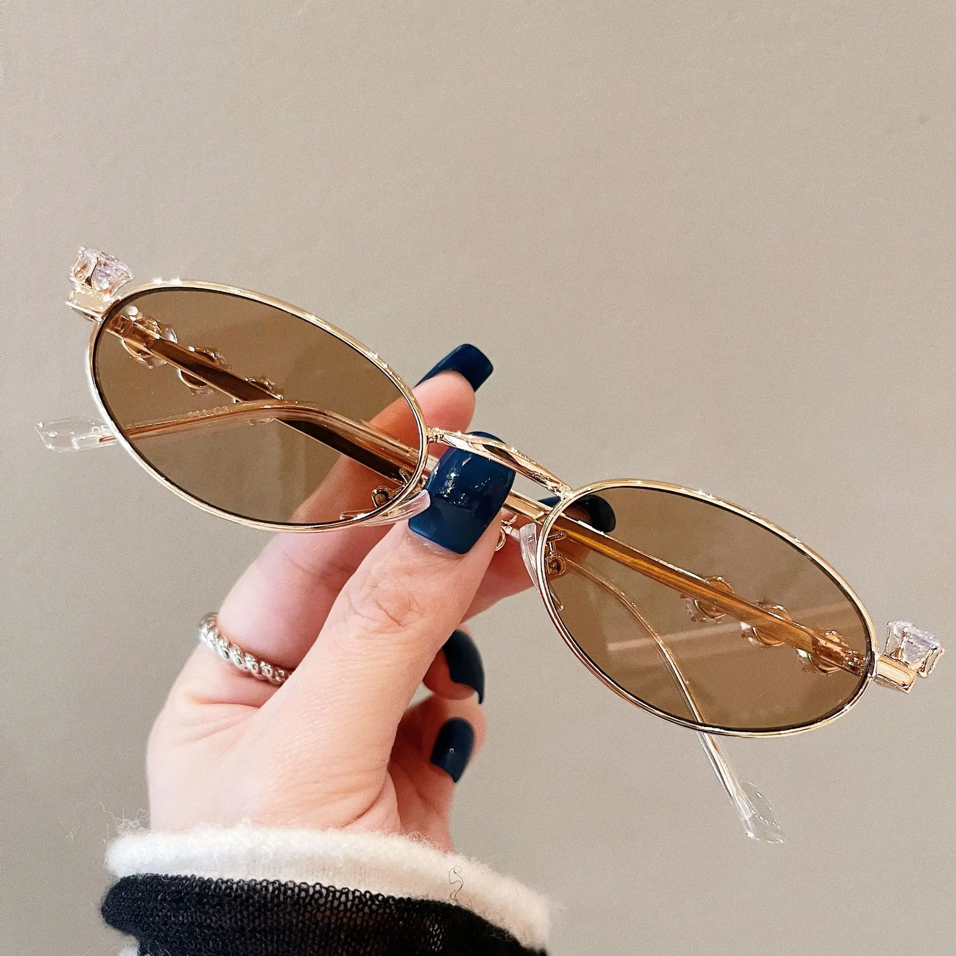 SEE Eyewear Vintage Y2K Crystal Oval Sunglasses Mirrored Lenses Size 54-16-140 KLASSNUM Y2K Luxury Oval Sunglasses with rhinestone Women  main image 4