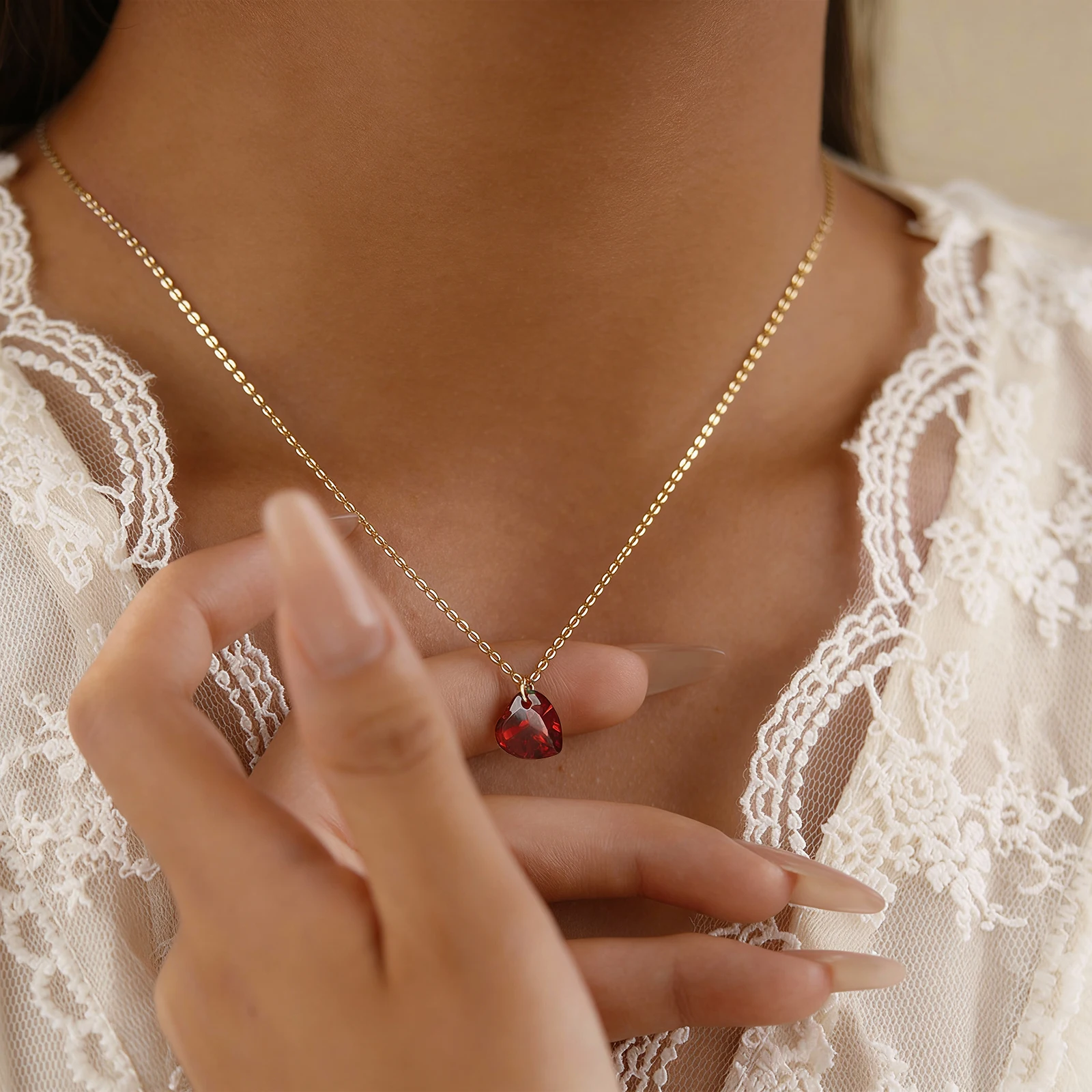 

925 Silver gemstone necklace, women's pomegranate red single diamond collarbone chain, simple temperament, light luxury necklace