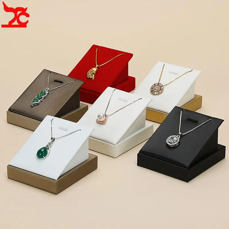 

Подставка для демонстрации кулонов из матовой кожи или красного бархата, органайзер для ювелирных изделий, реквизит для витрин