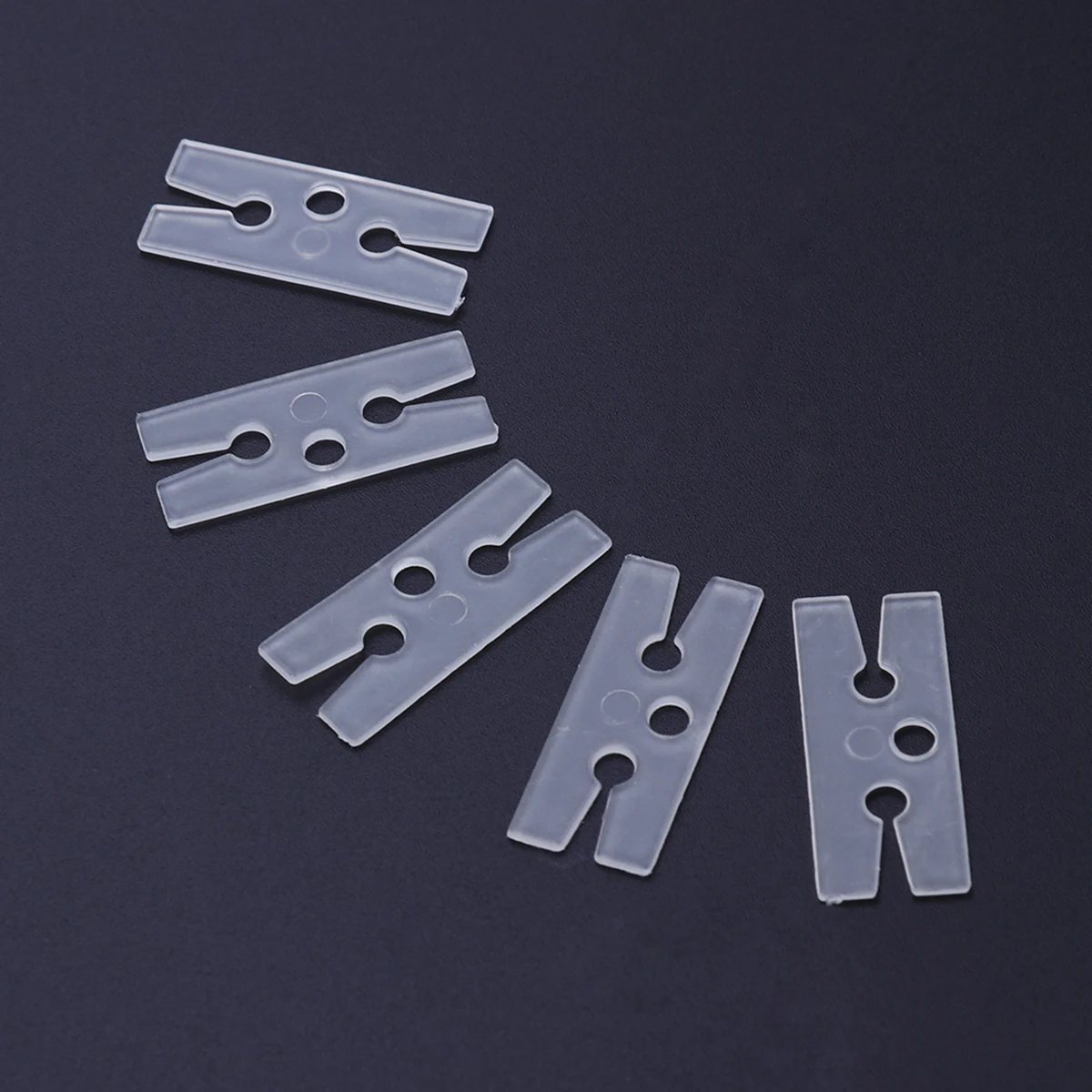 

100pcs Balloon Clips Plastic H Shape Sealing Fastener Closure Ties for Party Wedding Birthday Christmas Events