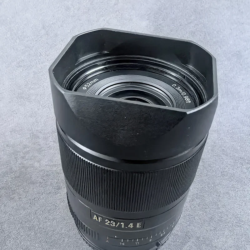 

Байонетная металлическая квадратная бленда с бесплатной металлической крышкой для Viltrox 23 мм/33 мм/56 мм F1.4