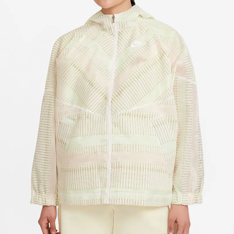 

Nike Genuine Seasonal Women's Loose Fit Casual Jacket CZ9246-902