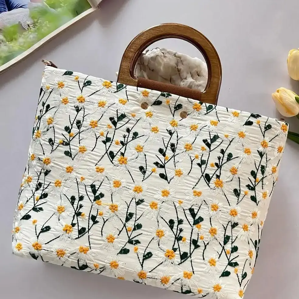 

Lost in Vinatge Embroidered Daisy Patterns Handbag and Wallet Set Handbags with Straps Purse Lily of the Valley Embroidery Bags