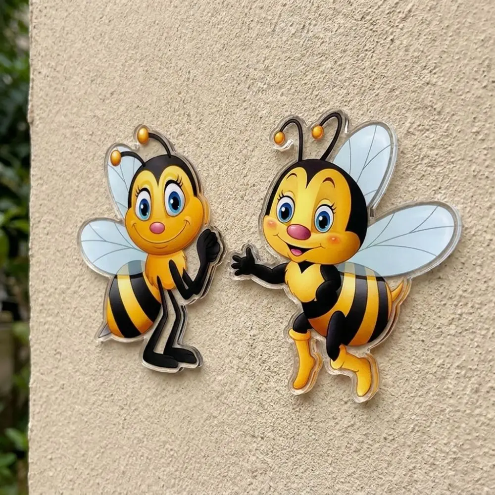 2Pcs 2D Flat Acrylic Cartoon Bee Wall Decor Sun Resistant Waterproof Bee Fence Wall Ornament Anti-Fade Bee Themed