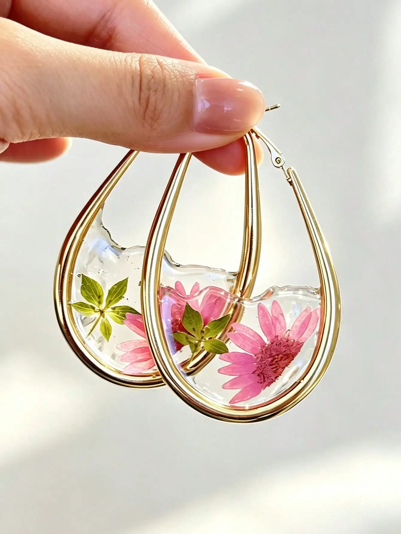MOJOY Creative Resin Casting Process Eternal Dried Flower Ear Buckle Women New Trend Water Droplet Earrings Valentine's Day Gift