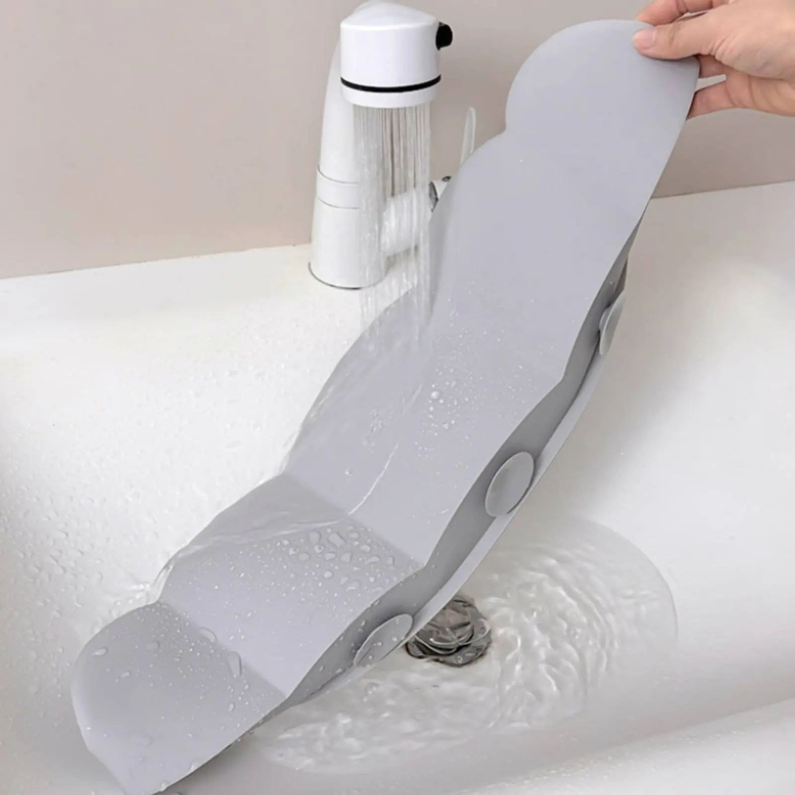 

Silicone Sink Water Deflector Resistant Kitchen Sink Water Baffle Cumulus Shaped Water Guard for Bathroom