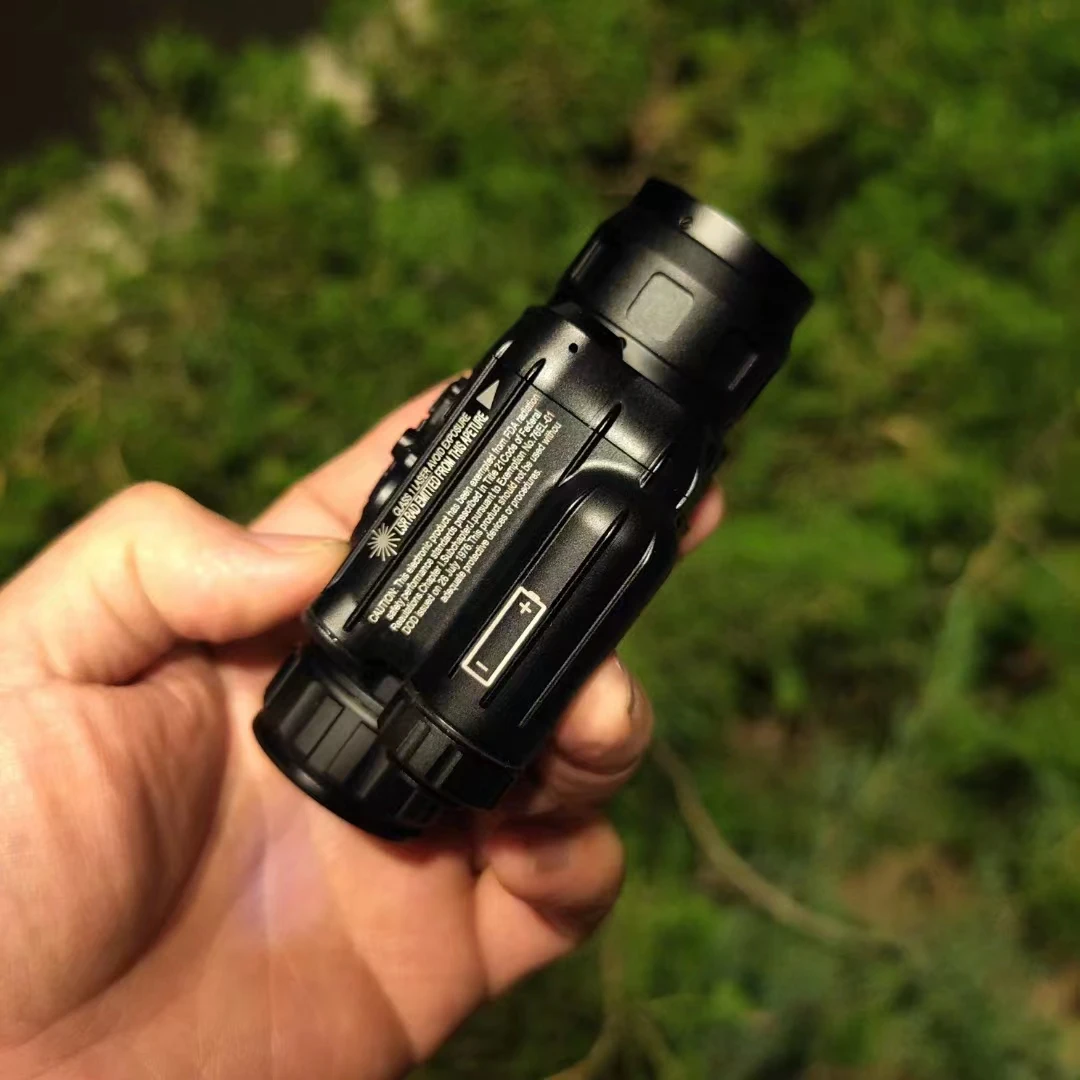 Handheld Thermal Imager Long Range Thermal Camera 25mm Lens IP67 Waterproof Continuous Zoom for Night Vision Hunting
