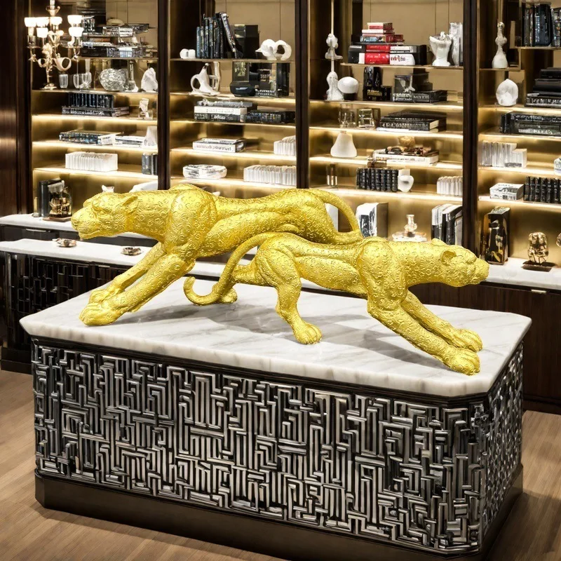 Creative Leopard Ornament Resin Artwork Semi-realistic Animal Sculpture Golden Leopard Cheetah Home Decoration Accessories