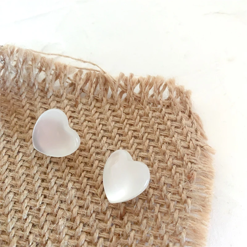 Translucent Heart Stud Earrings for Women White Acrylic Small Earrings Korean Fashion Girls Ear Jewelry Oorbellen Christmas Gift