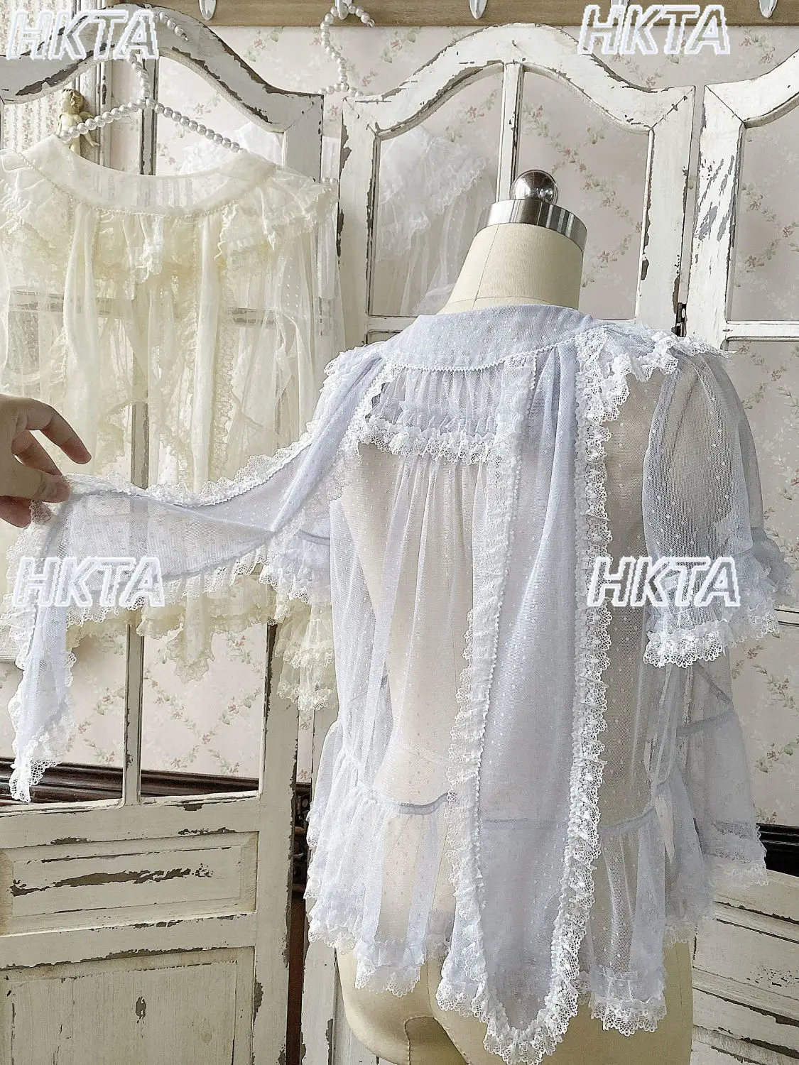 

Japanese Lolita Short Sleeve Point Yarn Lace Thin Cute Sweet Shirt Jackets Kawaii Doll Collar Bow Loose White Blouses Top Women