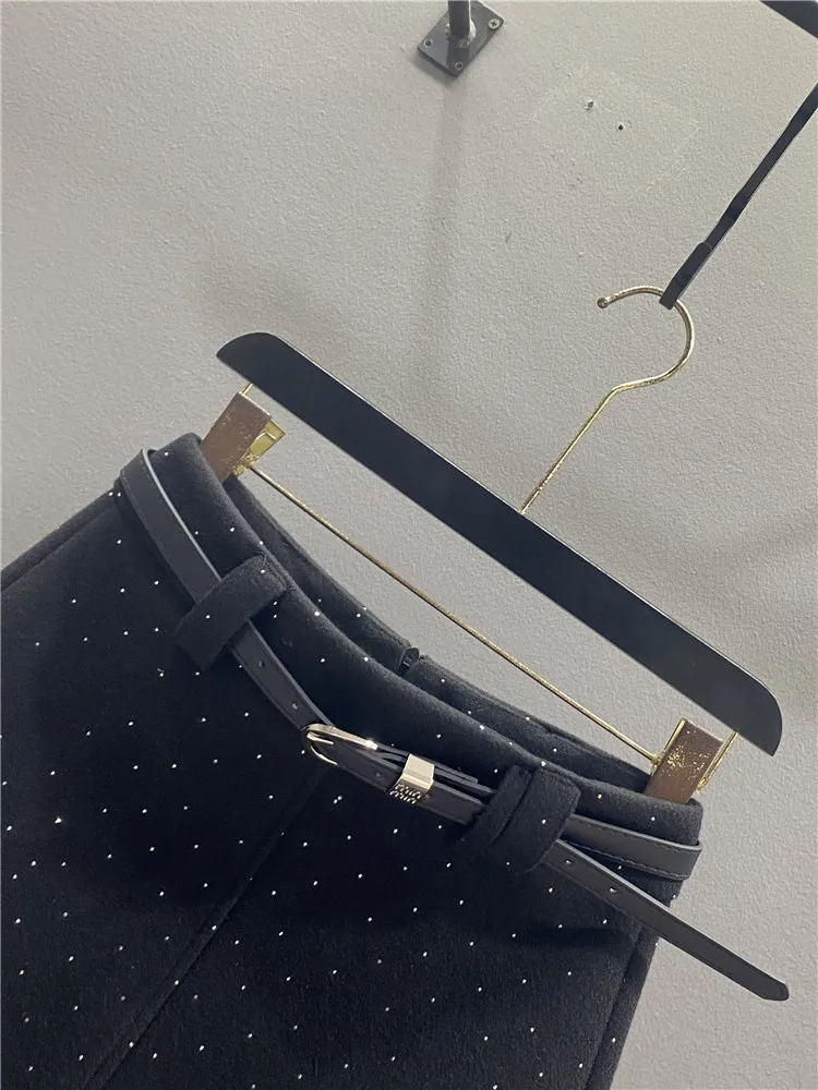 Casual Thickened Woolen Half Skirt with Diamond Stamping A-Line Bodycon Short Skirt Women's mid Waist Standard Fit Winter 2025