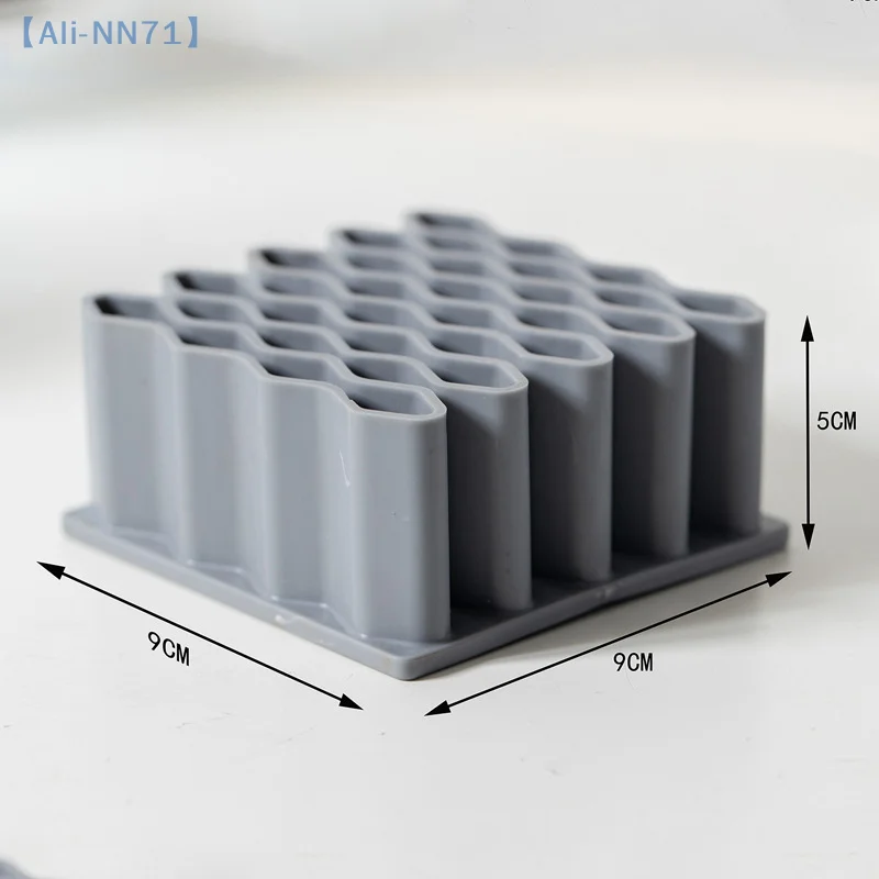 【NN71】1 قطعة حامل فرشاة متموج دائم حامل قلم سطح المكتب المنظم قلم رصاص الطلاء فرش سلة التخزين لوازم الفن القرطاسية