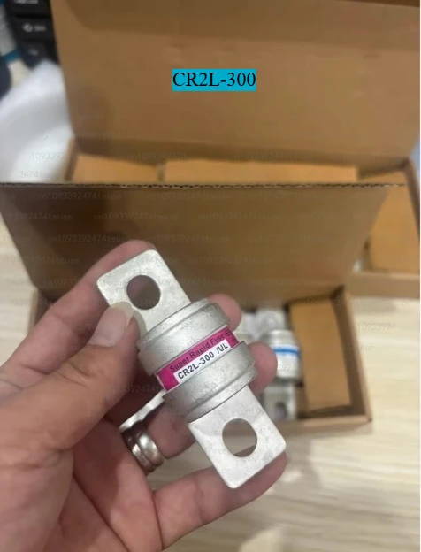 

Совершенно новый предохранитель быстрого действия CR2L-300 (85*25*33.5,60)