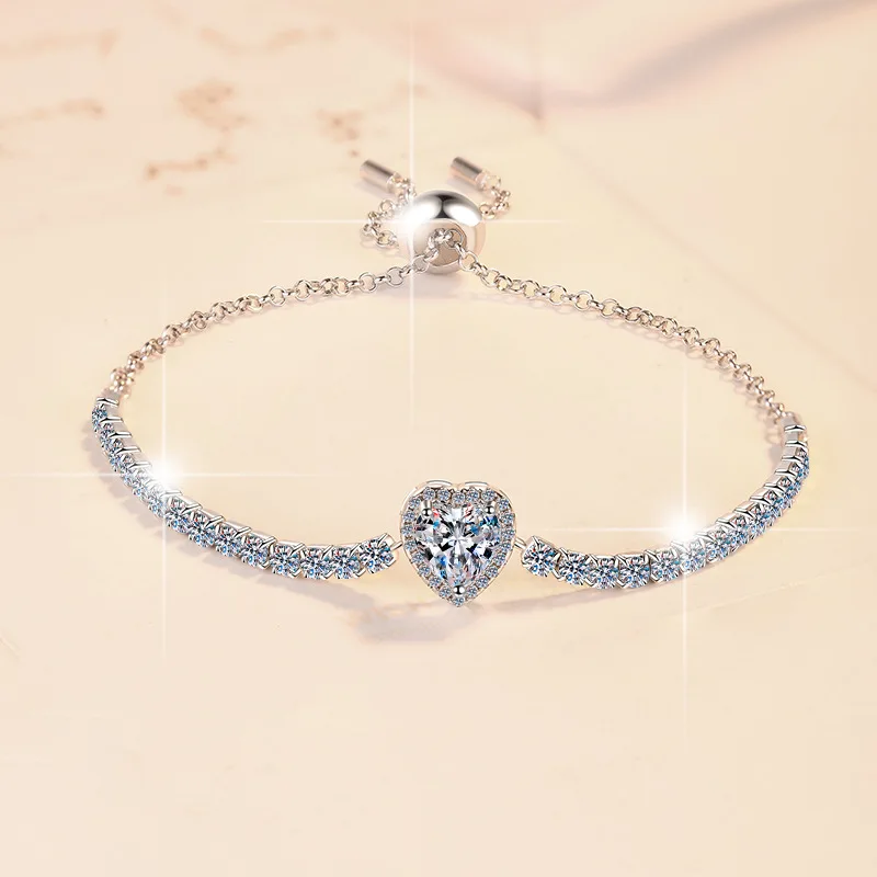 Heart-shaped Fashion Starry Sky Bracelet, PT950 Platinum, 2CT Moissanite, for Women, Temperament Enhancing Style