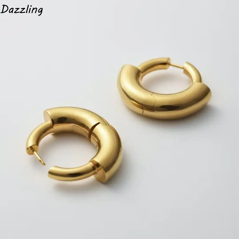 

High-end Circle Earrings Women's Unisex Ear buckle Light Luxury Exaggerated Design Fashion Charm Accessories