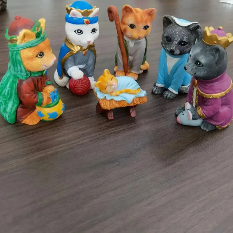 

New Royal Cat Born Cat Family Sculpture Resin Ornament Creative Cat Resin Crafts (6pcs)