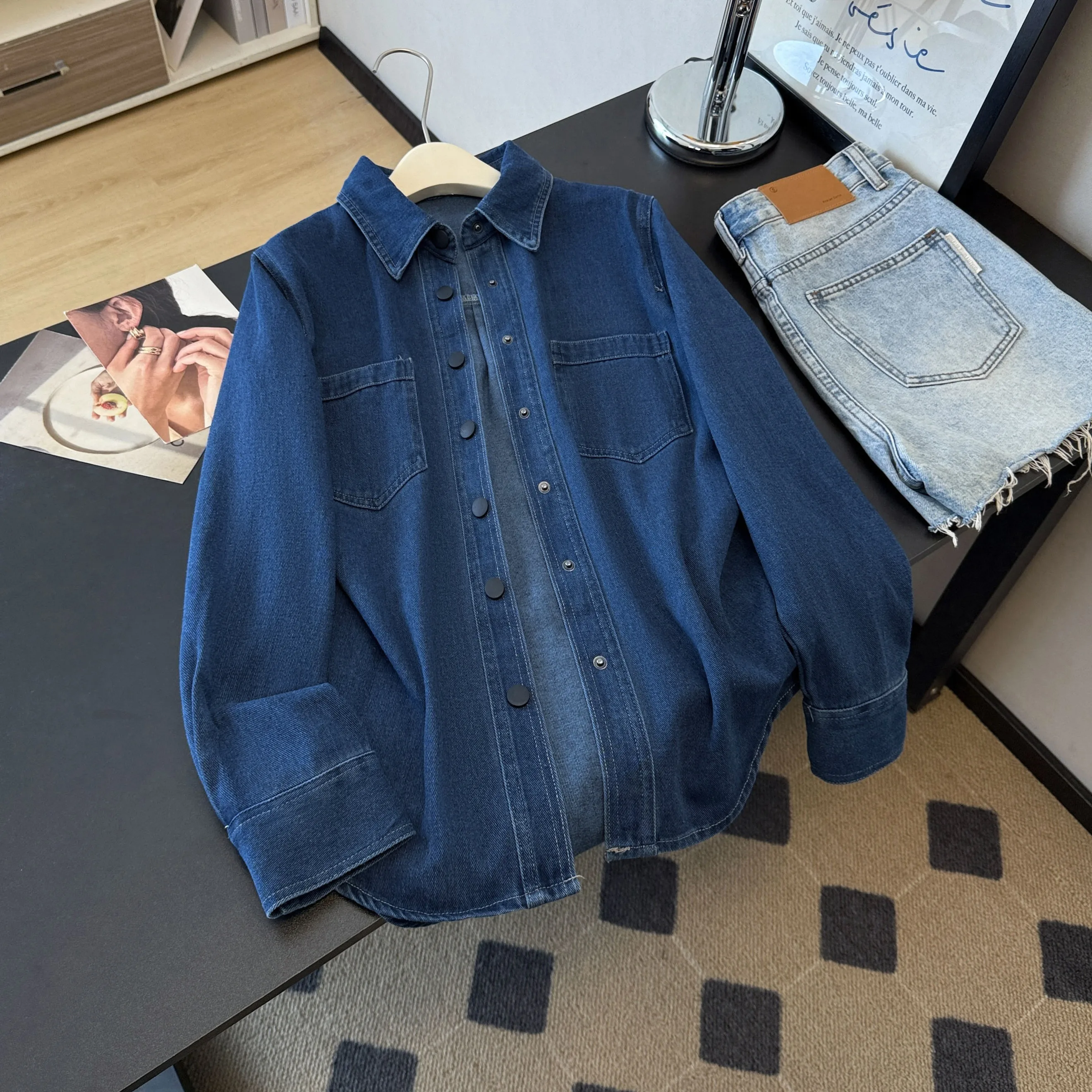 

Spring Autumn New Women Vintage Washed Dark Blue Denim Shirt Jacket Korean Loose Big Pocket Lapels Long Sleeve Cowboy Outerwear