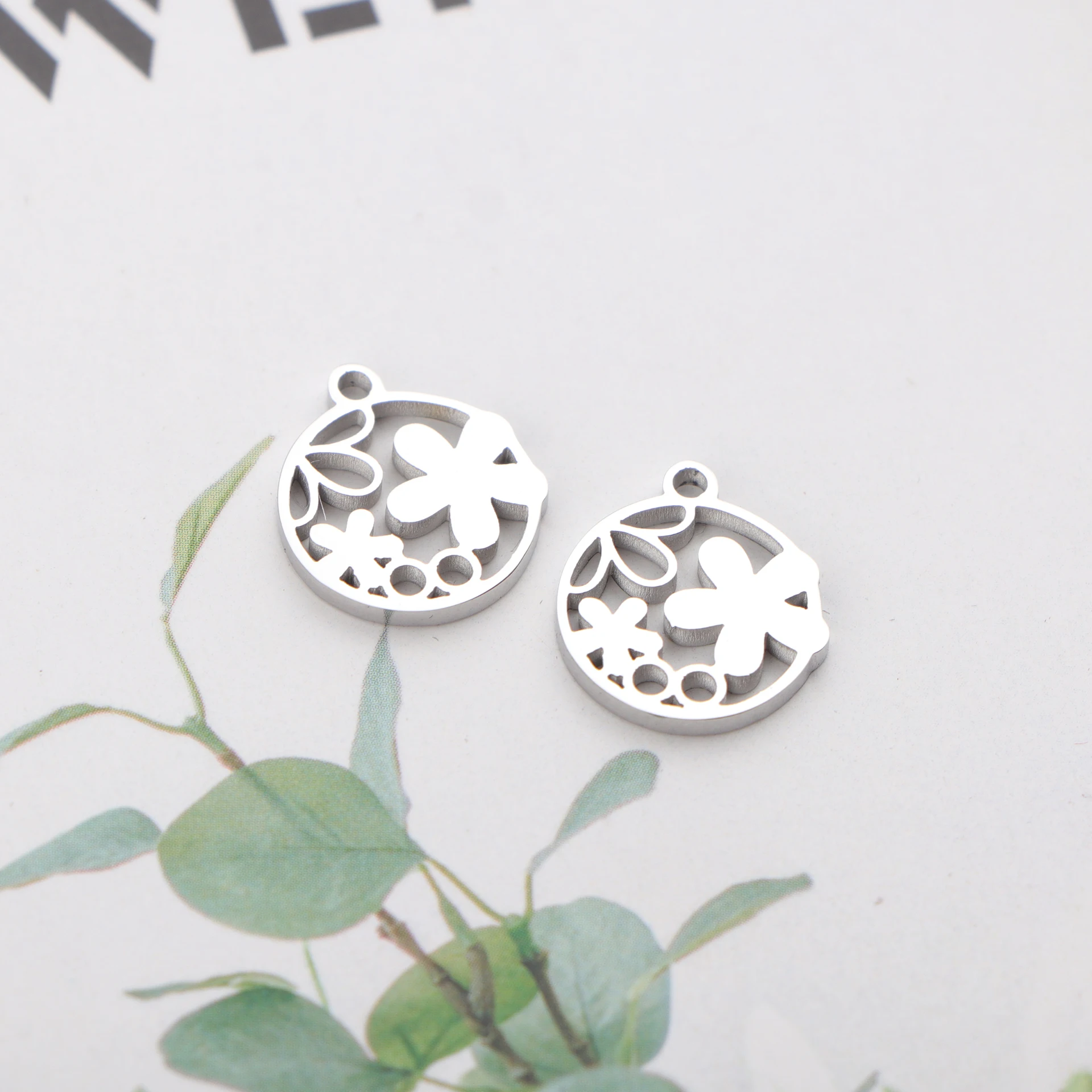 

10pcs/lot Mirror Polished Stainless Steel Flower Charms Round Petal Pendant For DIY Jewely Making Accessories