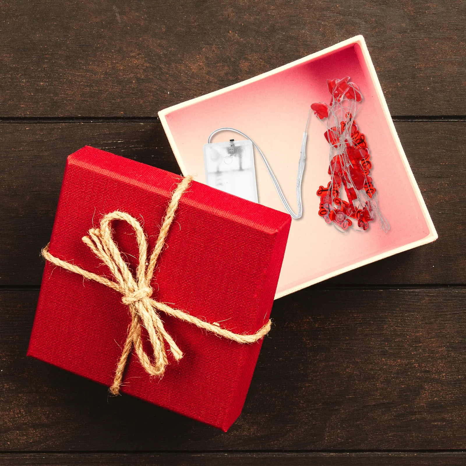 luzes-de-cordao-led-decorativas-em-forma-de-coracao-para-o-dia-dos-namorados-decoracao-romantica-para-ambientes-internos-e-externos-luzes-de-fada-vermelhas-a-prova-d'Agua-para-janelas