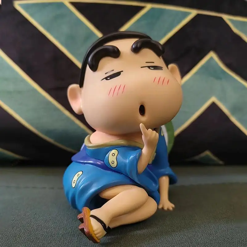 Crayon Shin-chan Hand-made Creative High-value Anime Doll Doll Model Men's and Women's Car Chassis Desktop Cute Ornaments Toy