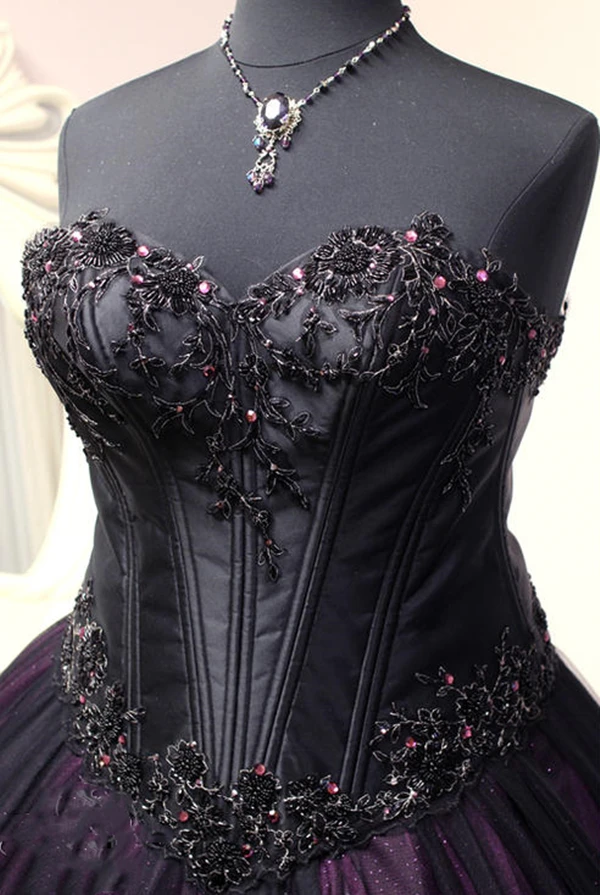 Gothic Ball Gown Corset Wedding Dresses Black And Purple 3D Floral Appliques Beaded 2022 Vintage Victorian Masquerade Bride Wear